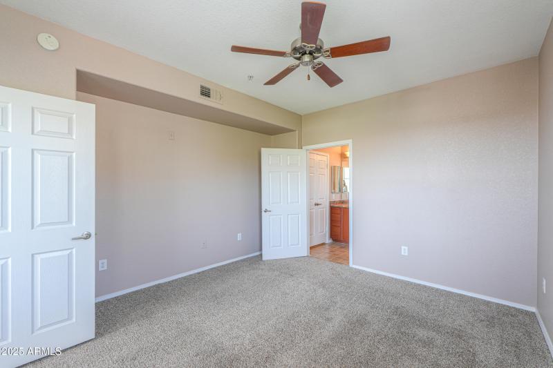 9820 N CENTRAL Avenue, 212