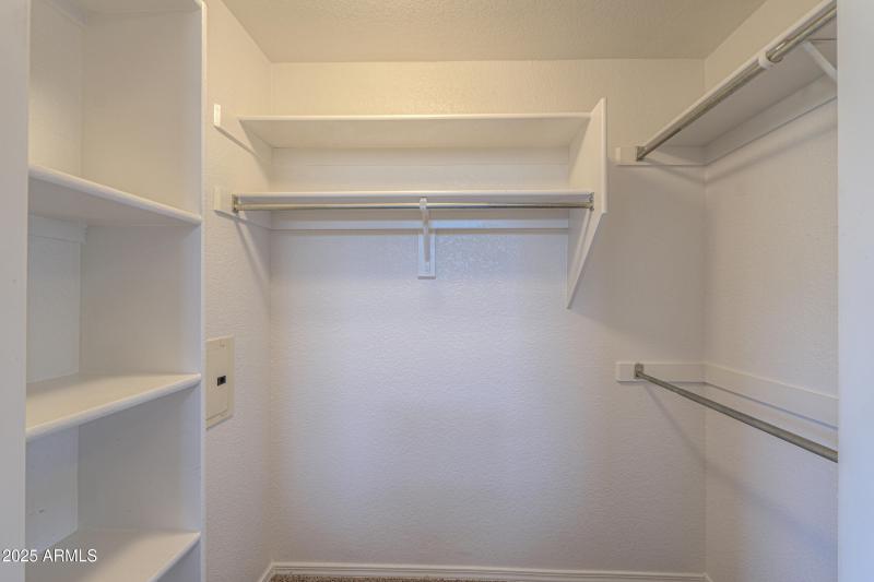 9820 N CENTRAL Avenue, 212