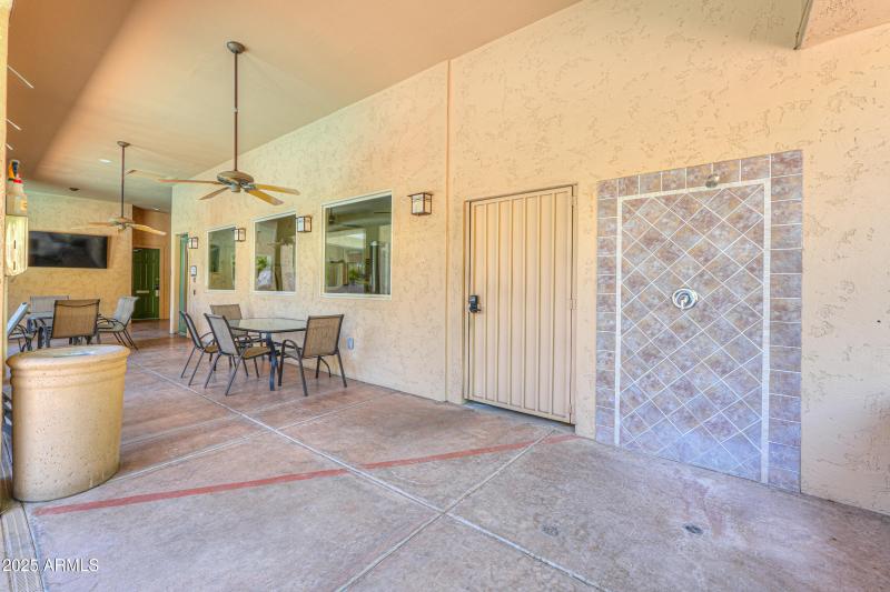 9820 N CENTRAL Avenue, 212