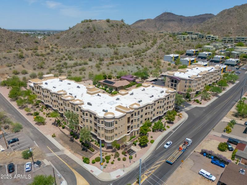 9820 N CENTRAL Avenue, 212