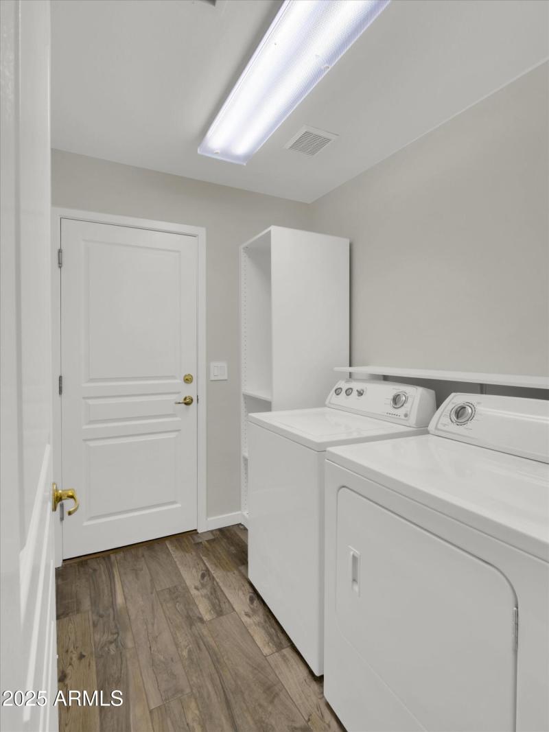 10-3906 E Carson Road-10