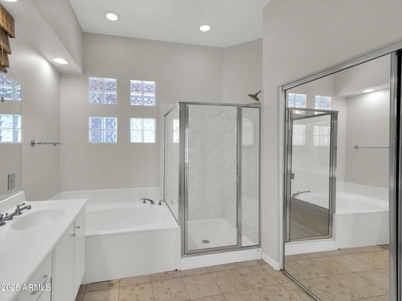 34-3906 E Carson Road-34