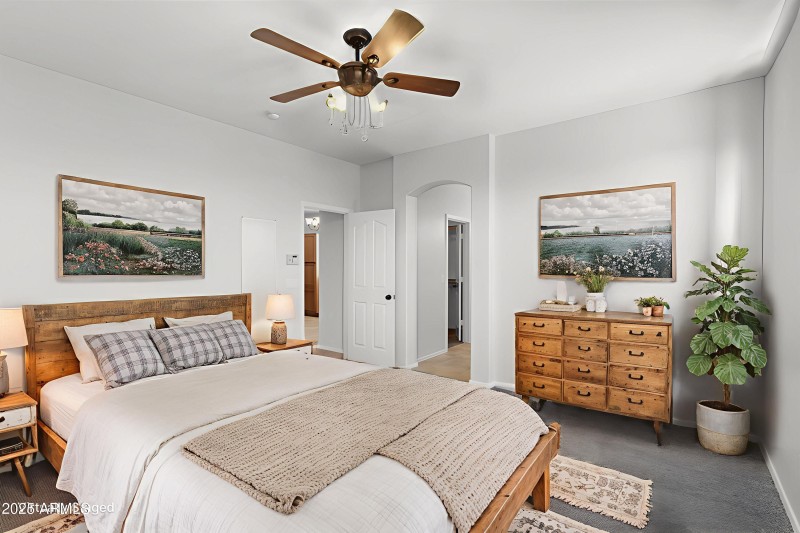 Masterbed Virtually Staged