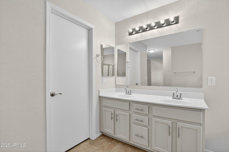 29_034_068_a4m_smcqn