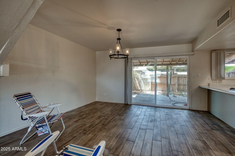 8403 N 33rd Ave Phoenix - 206