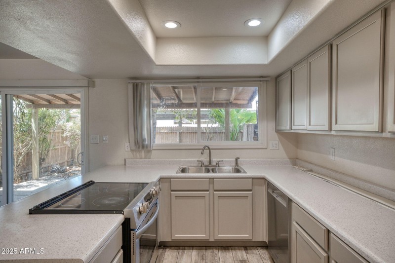 8403 N 33rd Ave Phoenix - 210