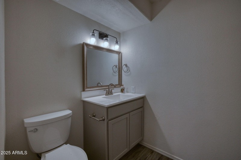 8403 N 33rd Ave Phoenix - 215