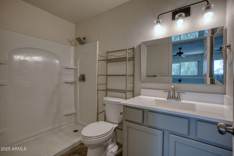 8403 N 33rd Ave Phoenix - 221