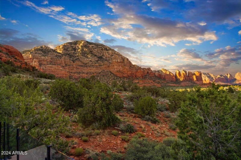 Thunder Mountain in Full Glory