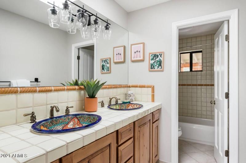 6458c792-5480-4738-a2a1-9fd6450b48f6