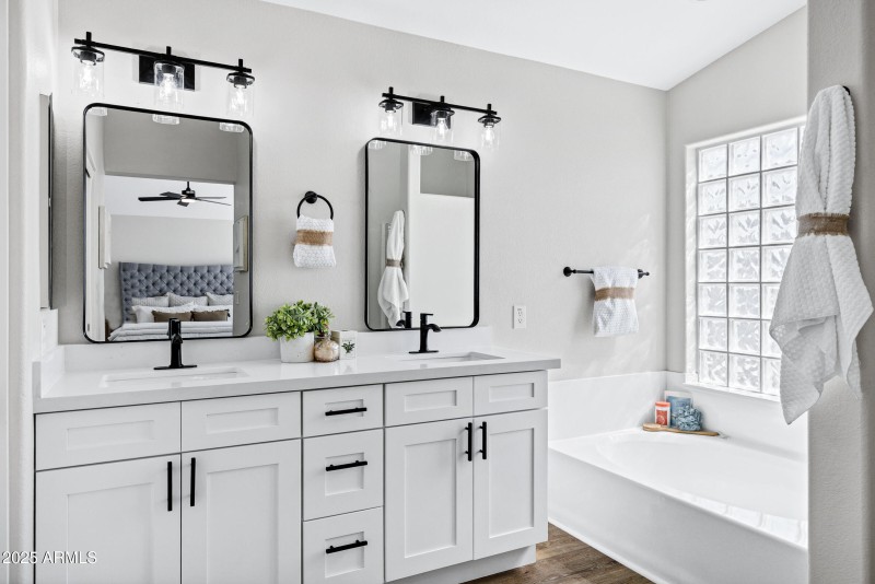 4617 E Goldfinch Gate Ln-37
