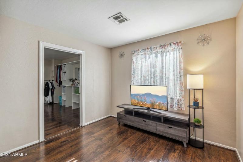 Upstairs Bonus Den Area