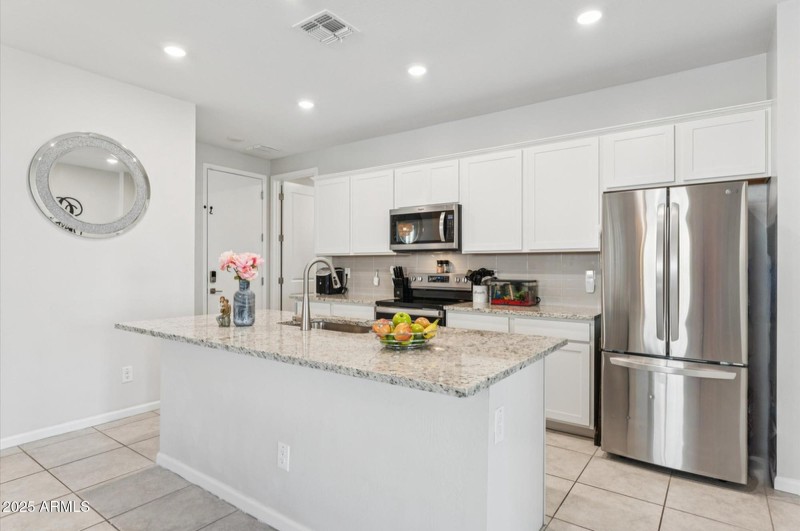 818e266a-3ce4-4b69-a10b-fef6ce32810b