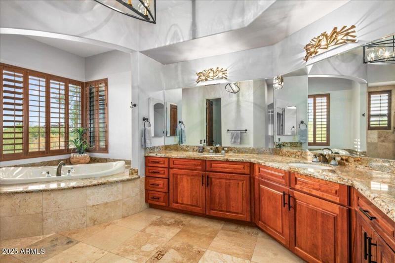 Primary Bath ~ Vanities