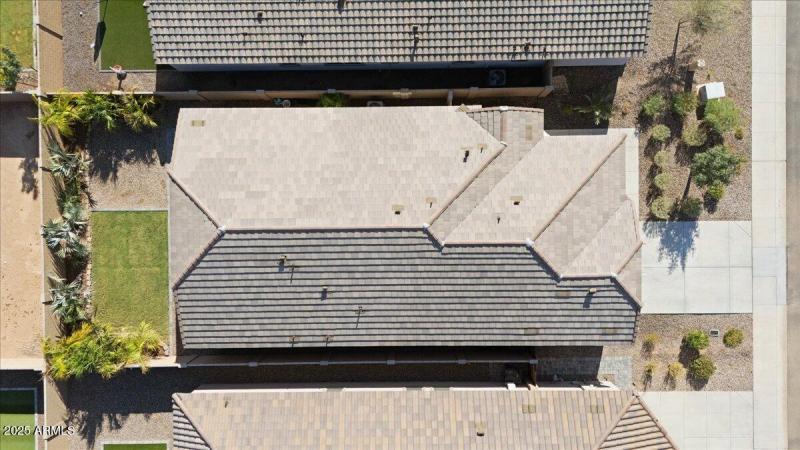 11-DJI_20250816162833_0168_D