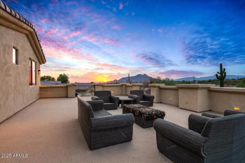 East-View Deck Vistas