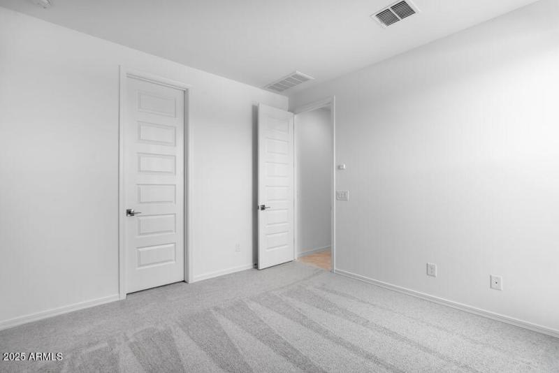 hj-az-phoenix-asante-passage-yellowstone