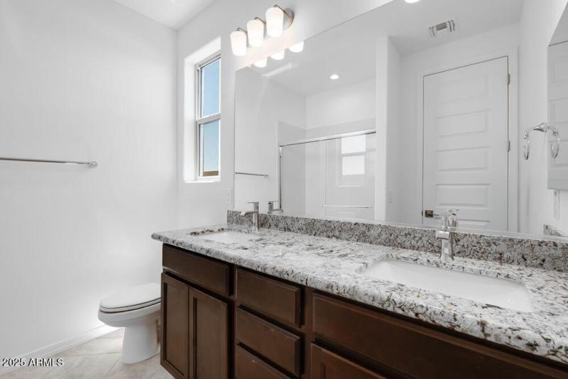 hj-az-phoenix-asante-passage-yellowstone