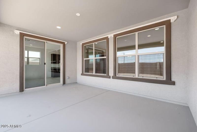 hj-az-phoenix-asante-passage-yellowstone