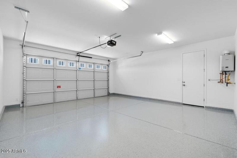 hj-az-phoenix-asante-passage-yellowstone