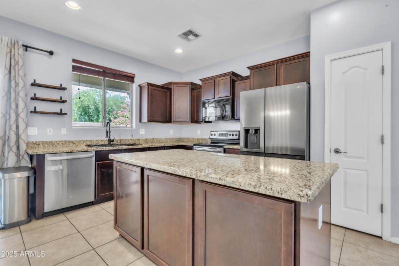 TK-11766N154thLn_2025-18