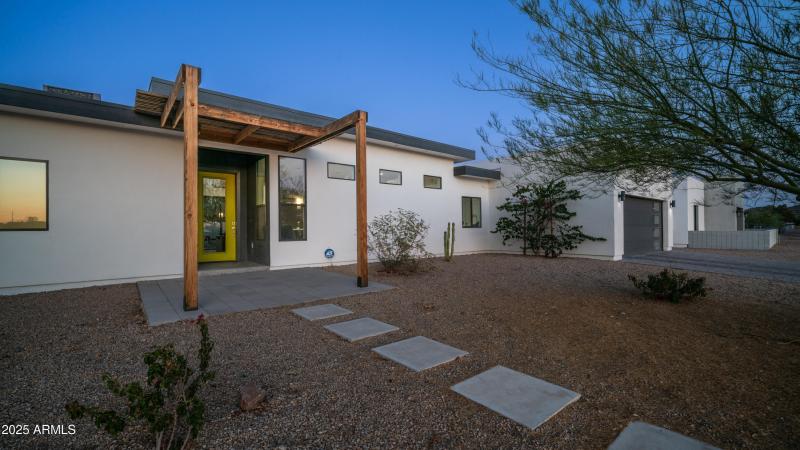 14025 N 11th Pl Exterior Photos-5