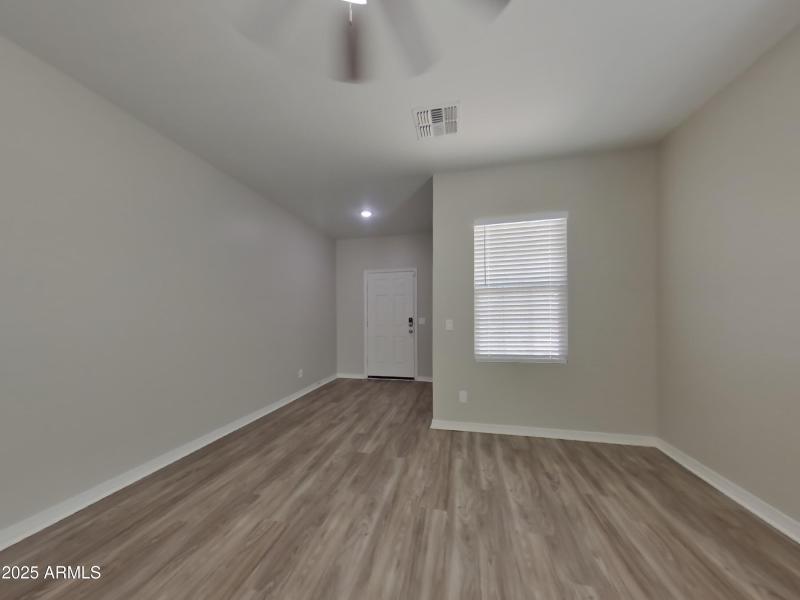 17_pc_EQB38AfoYc_GjojdPpszk_layout_0