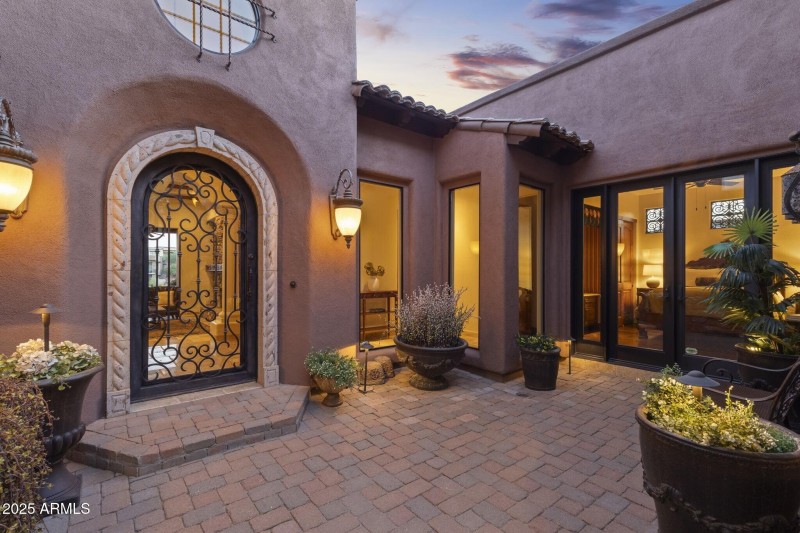 006_Courtyard Twilight