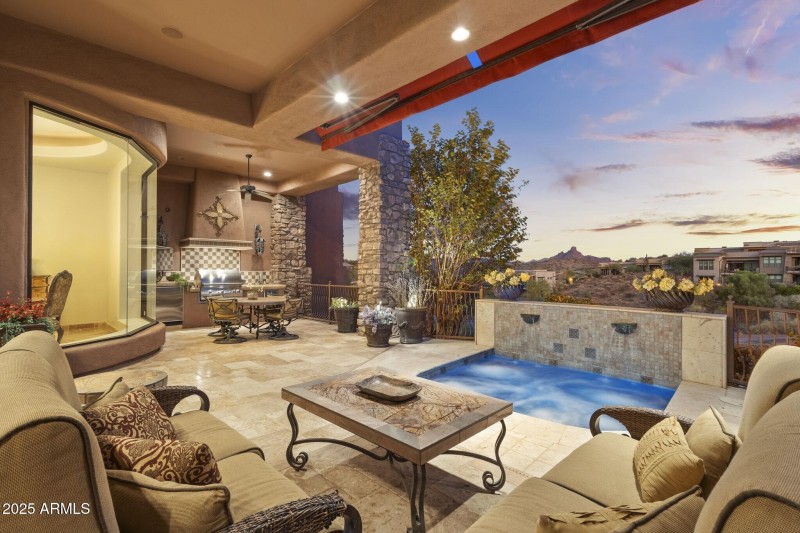 010_Outdoor Living II Twilight