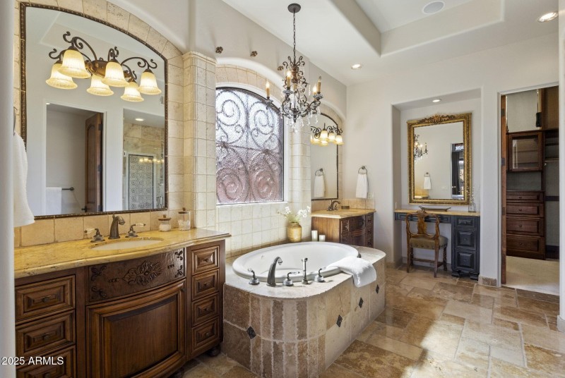 032_Primary Bathroom