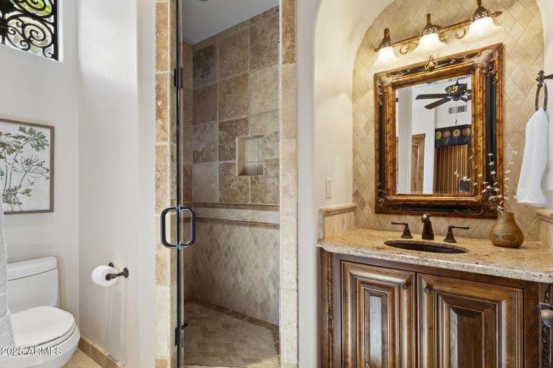 039_2nd Ensuite Bathroom