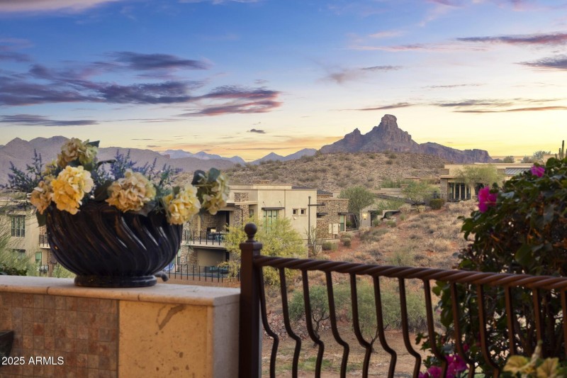 047_Patio Views Twilight