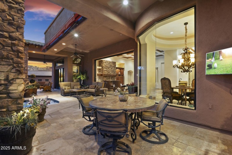 053_Outdoor Dining Twilight