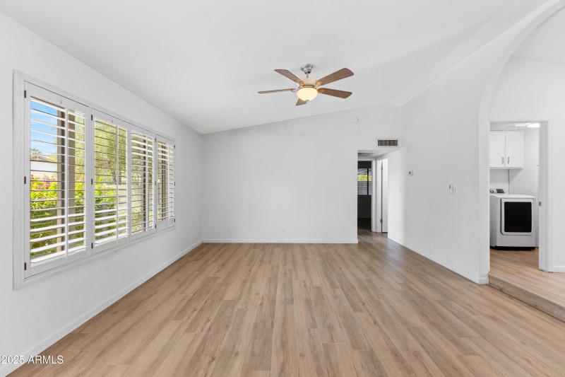 8943 E Friess Dr-8 (1)