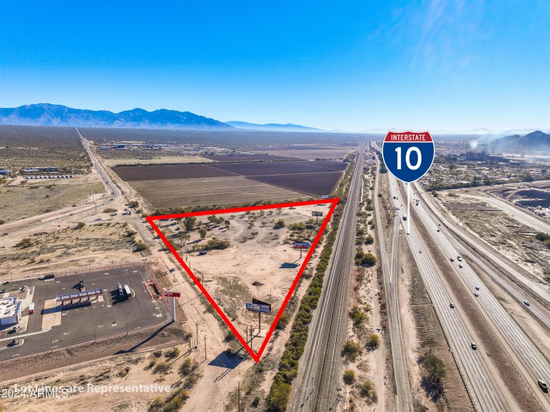 Triangle property tangerine-9