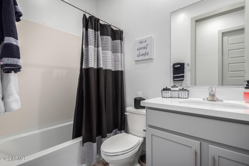 0019-18 - Gladstone Hl Pl