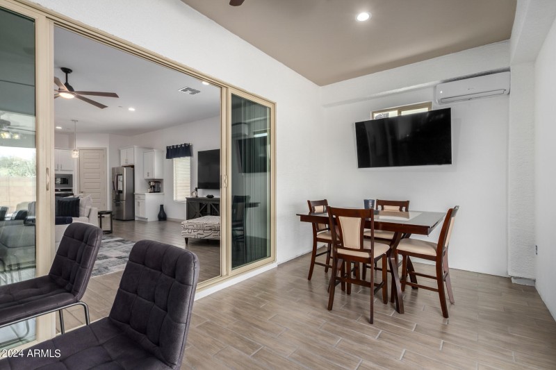 0028-27 - Gladstone Hl Pl