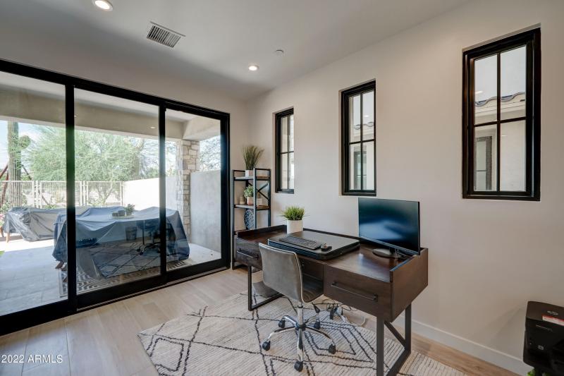 6500 E Camelback Rd, 1006-9