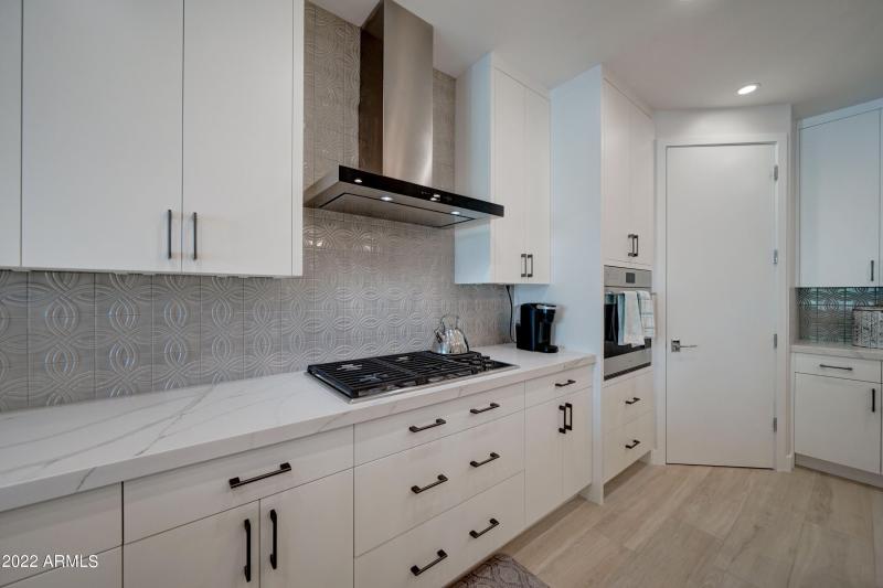 6500 E Camelback Rd, 1006-11