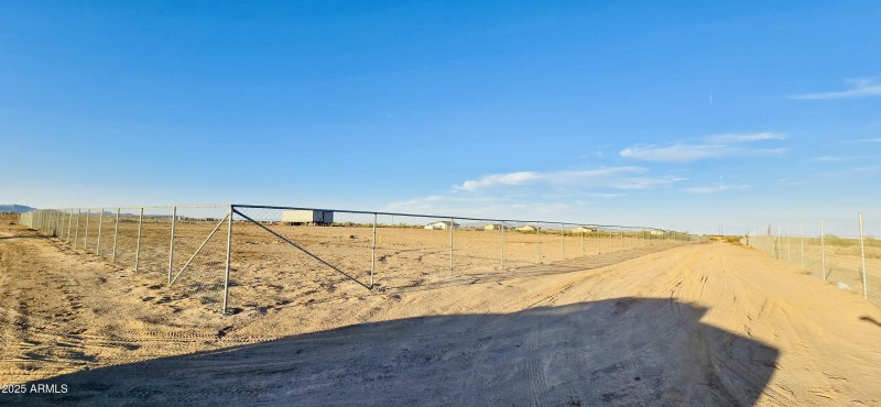 5C9D9BA9-71F8-4F94-9CF3-DA8B9B2EF433_1_2