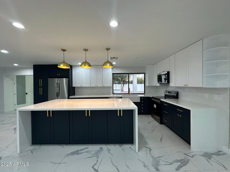 c8d46910-fbf9-4a4e-8f06-3bcf87442f73