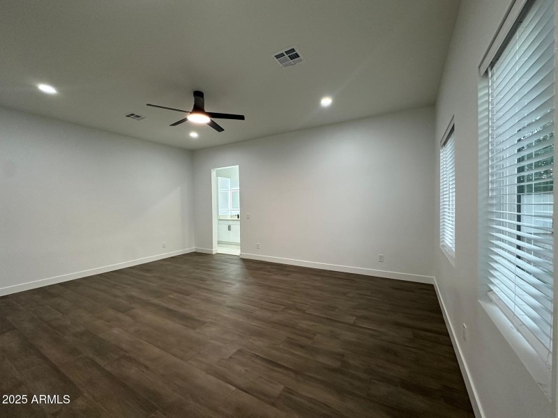 2f2ce8b8-cbd1-44b6-9b35-ea3f73f16f37