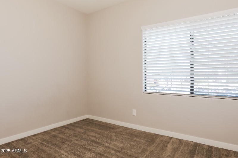 012-photo-bedroom-14730328