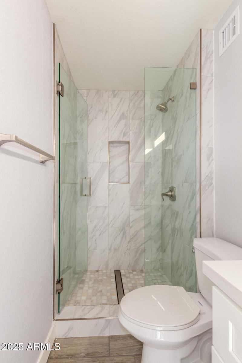 3 - 07 - 80th Master Bath