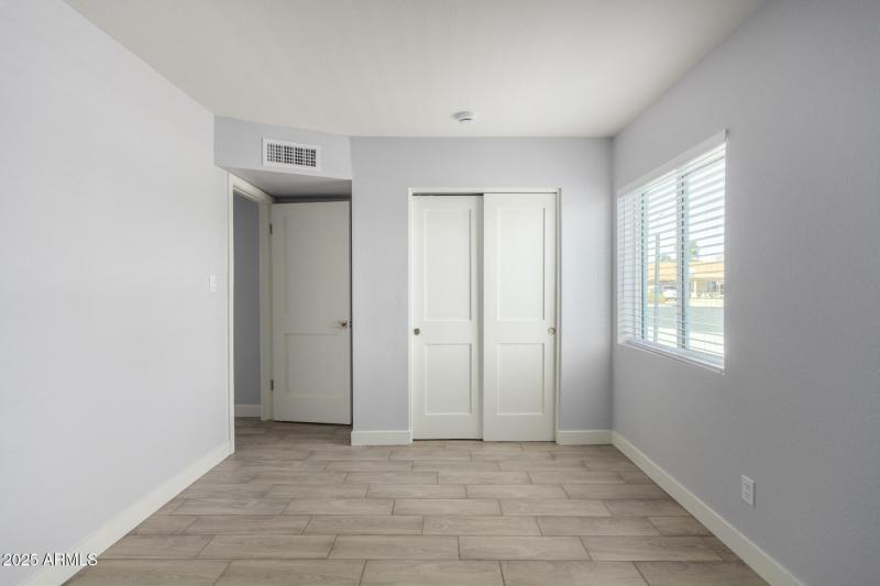 13 - 27 - 80th Guest Bed 1