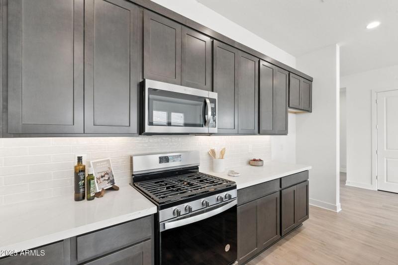 16-web-or-mls-Tin-16