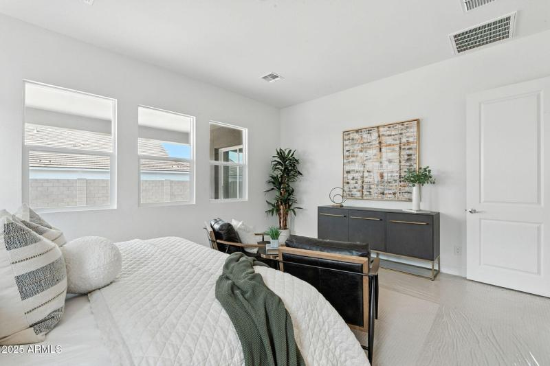 42-web-or-mls-Tin-42