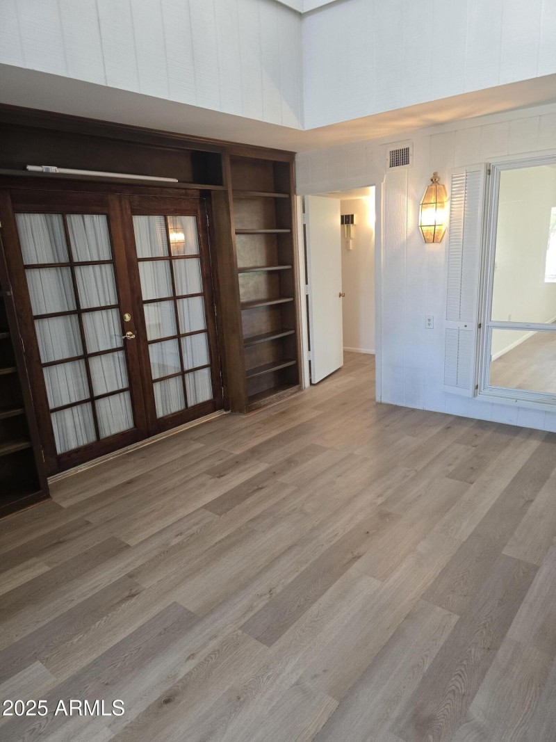 ATRIUM TO LIVING AREA