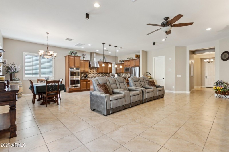 7-web-or-mls-10062-w-redbird-rd