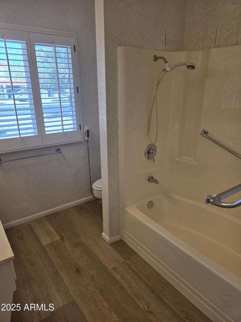 PRIMARY BATHROOM.2